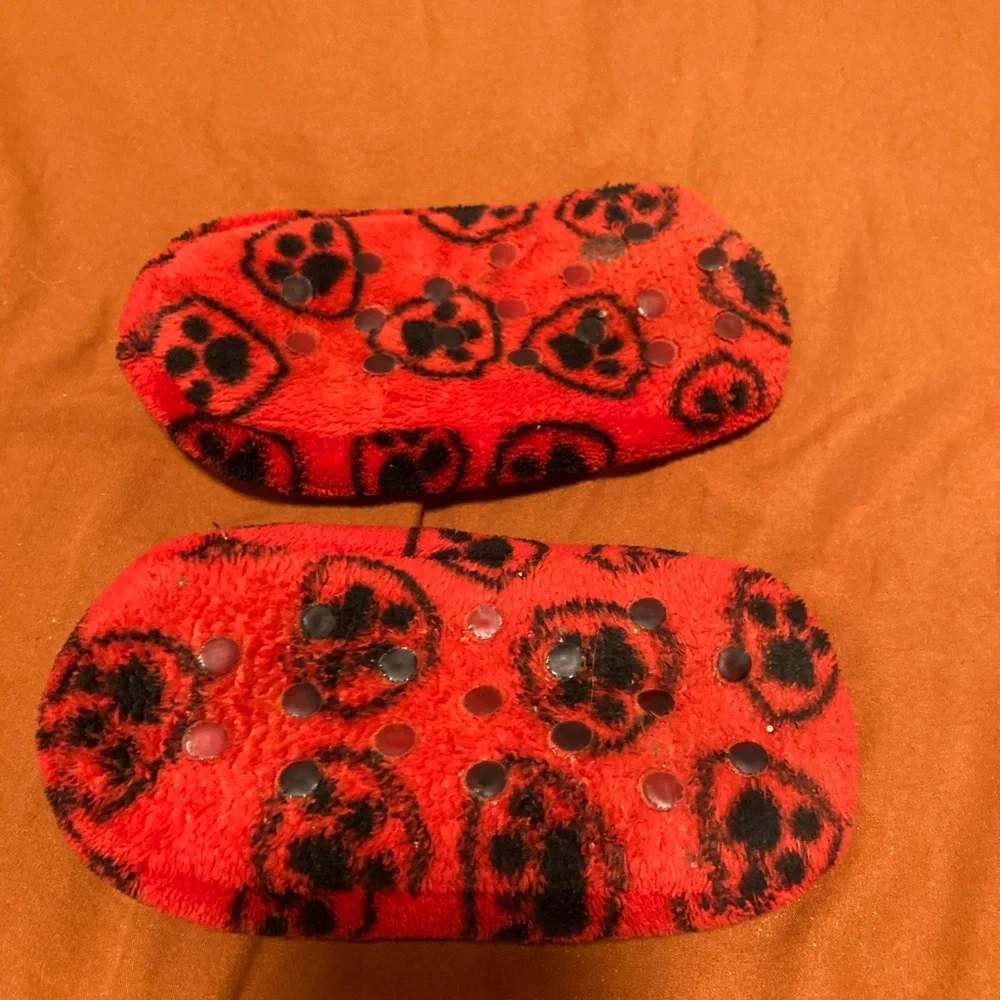Paw Patrol Nickelodeon red toddler boys slippers size small fit like a size 8